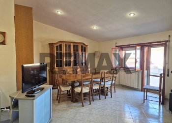 Sala da pranzo - Three-room apartment Via Paolo Damiani
 
96, Fiumicino - photo 31
