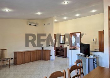 Sala da pranzo - Three-room apartment Via Paolo Damiani
 
96, Fiumicino - photo 32