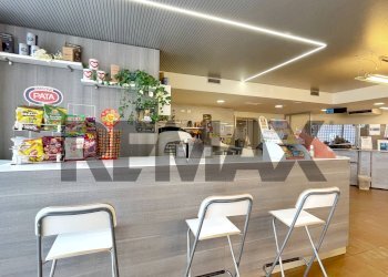 Cucina - Cafeteria - Cold Bar via dei colli
202, Selvazzano Dentro - photo 5