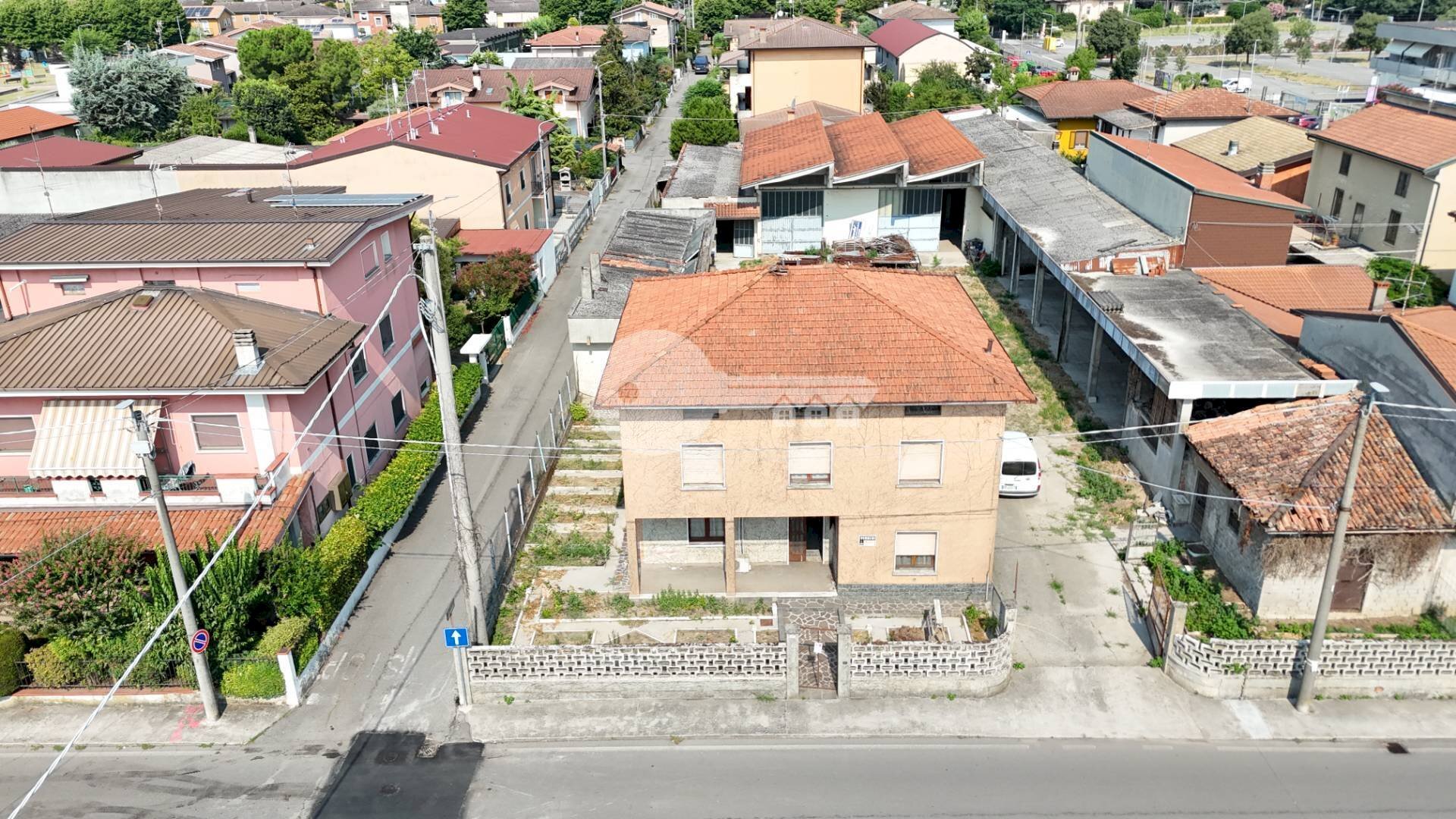 Foto 1 - Villa Via Gramatica
 
27, Gottolengo - photo 1