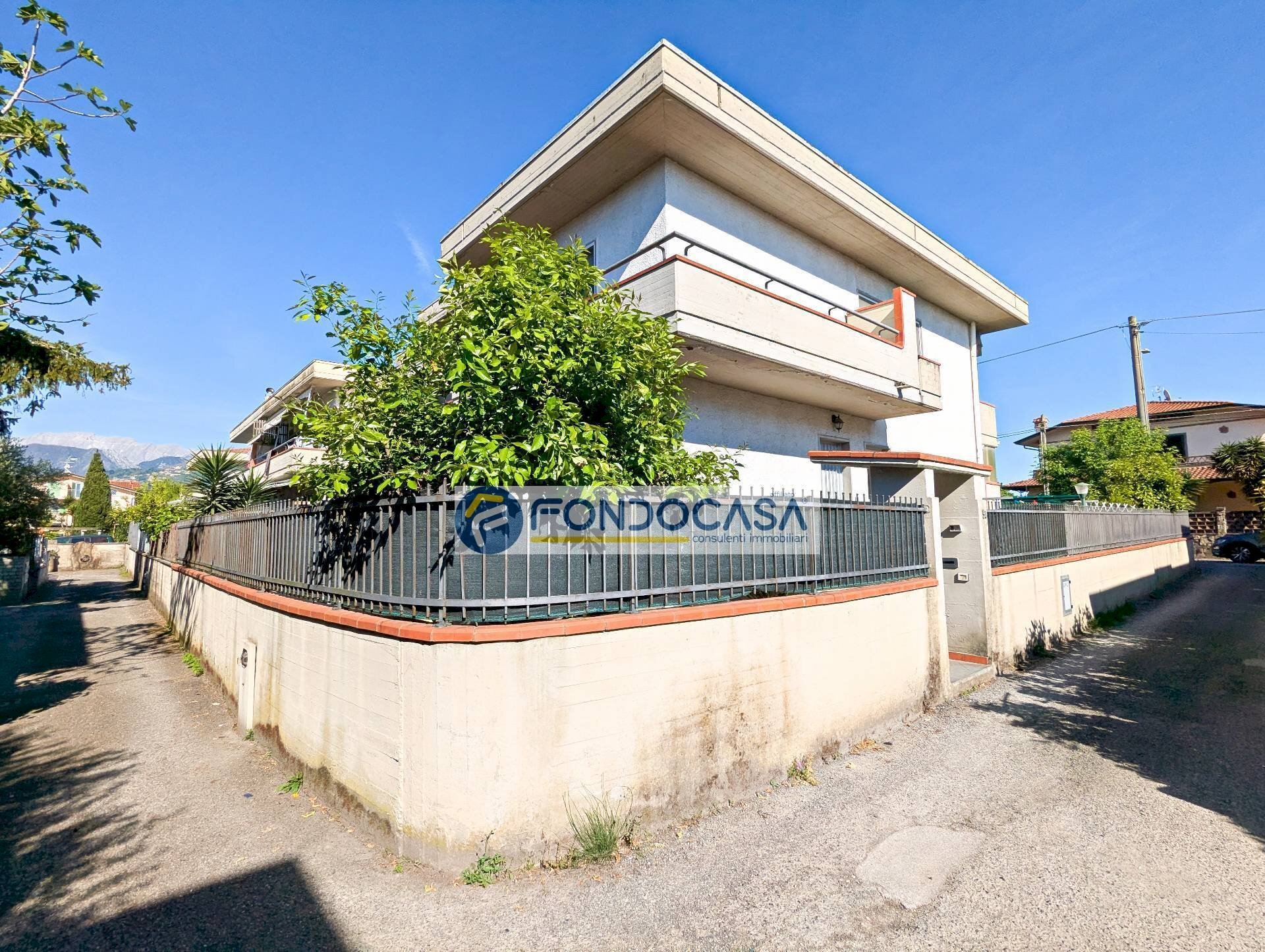 esterno - Villa a Schiera Via Puliche, Massa - foto 1