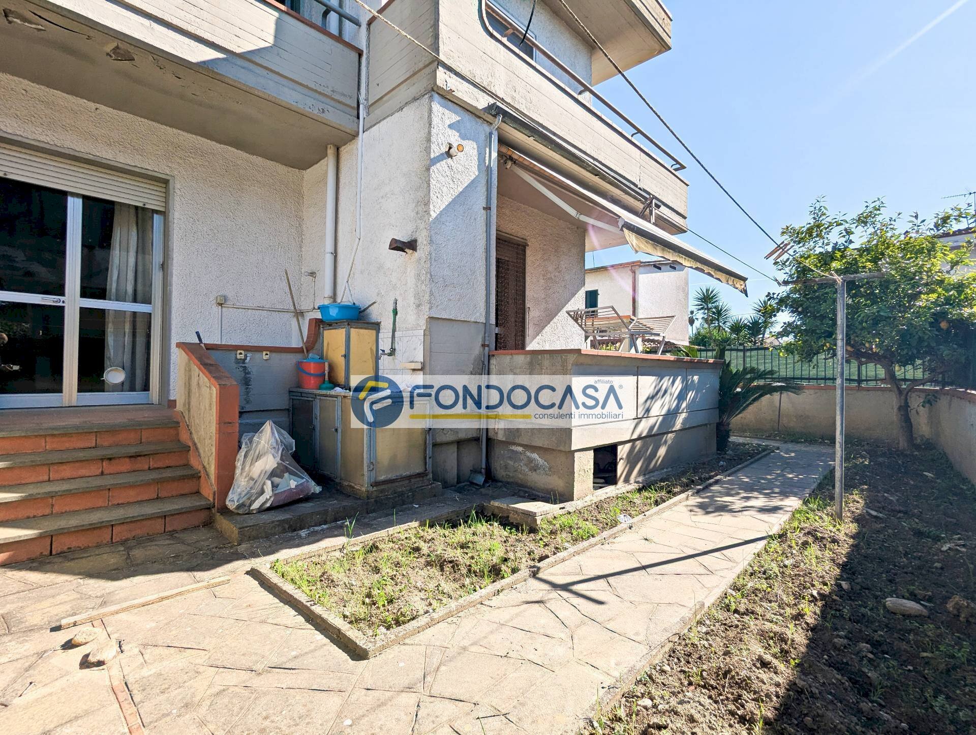 esterno - Villa a Schiera Via Puliche, Massa - foto 2