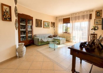 Foto 1 - Four-room apartment VIA S. MARIA C.V., Capua - photo 1