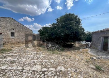 Casa all\'aperto - Rustico viale delle americhe
 
SN, Ragusa - foto 1
