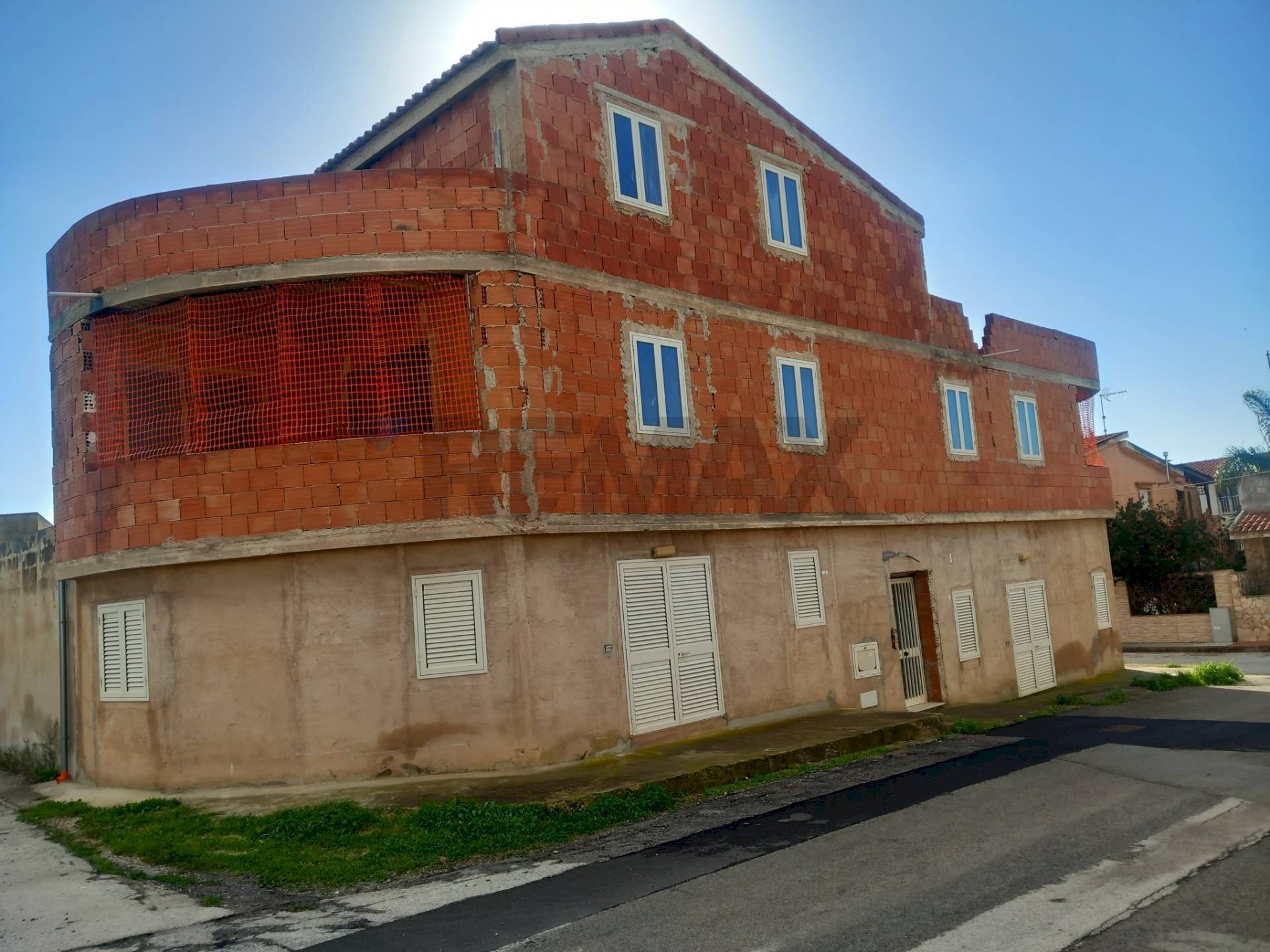 Edificio all\'aperto - Trilocale Via Ignazio Rosa ang. Via Stromboli
s.n., Vittoria - foto 2