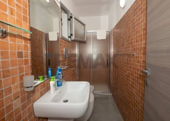 Bagno - Independent house via francesco brancato
 
1, Santa Croce Camerina - photo 27