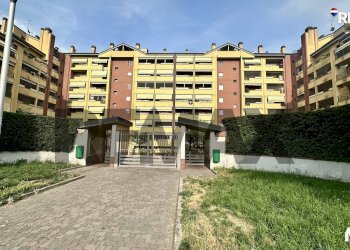 Edificio all\'aperto - Trilocale via Eugenio Curiel
 
196, Rozzano - foto 8
