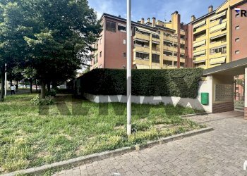 Edificio all\'aperto - Trilocale via Eugenio Curiel
 
196, Rozzano - foto 10