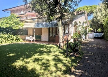 Casa all\'aperto - Casa semi indipendente via padre i. da carrara
 
27, Forte dei Marmi - foto 2