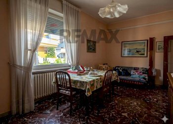 Sala da pranzo - Semi-detached house Via Dei Peligni
 
149, Pescara - photo 8