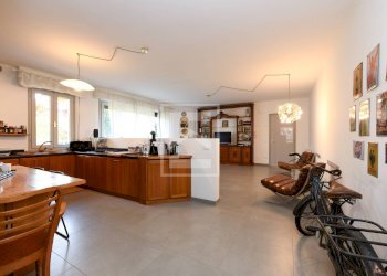Foto 7 - Four-room apartment VIA SAN MARTINO DELLA BATTAGLIA, Sirmione - photo 7
