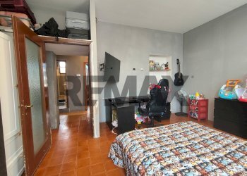 Camera / camera da letto - Apartment Via Fratelli Calvi
24, Villa d'Almè - photo 21