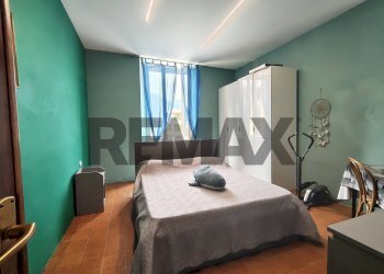 Camera / camera da letto - Apartment Via Fratelli Calvi
24, Villa d'Almè - photo 23