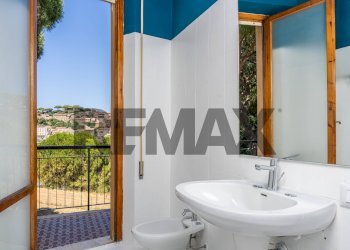 Bagno - Quadrilocale Via Sicilia
 
1, Castiglione della Pescaia - foto 41
