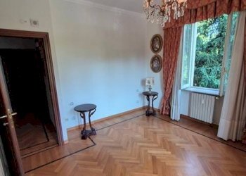 Camera da letto - Three-room apartment via Cappelletta, 51, Merate - photo 8