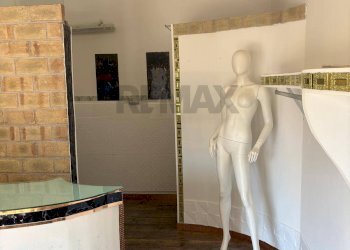 Camera / camera da letto - Commercial Premises via Riccardo di San Germano
56, Cassino - photo 7