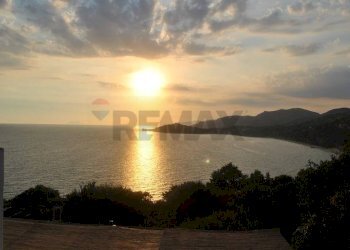 Vista dell\'acqua - Villa Via le Scissure
 
snc, Gaeta - photo 9