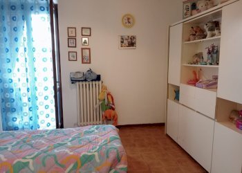 Camera / camera da letto - Independent house via Torre, Pombia - photo 38