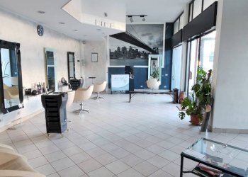 Palestra - Commercial Premises Via Passo Resia, Gallarate - photo 2