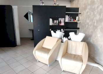 Soggiorno - Commercial Premises Via Passo Resia, Gallarate - photo 9
