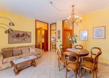 Sala da pranzo - Semi-detached house via monterosa
 
23, Pombia - photo 29