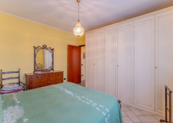 Camera / camera da letto - Semi-detached house via monterosa
 
23, Pombia - photo 37