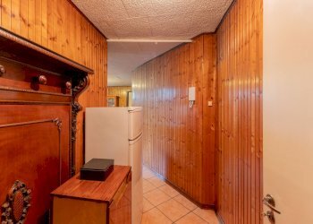 Hall / corridoio - Semi-detached house via monterosa
 
23, Pombia - photo 45