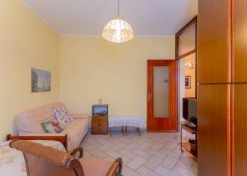 Sala da pranzo - Semi-detached house via monterosa
 
23, Pombia - photo 49