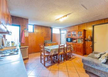 Sala da pranzo - Semi-detached house via monterosa
 
23, Pombia - photo 54