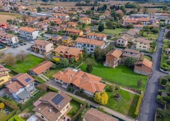 Posizione della mappa - Semi-detached house via monterosa
 
23, Pombia - photo 95