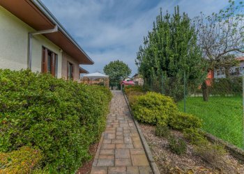 Giardino - Semi-detached house via monterosa
 
23, Pombia - photo 107