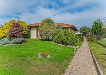 Giardino - Semi-detached house via monterosa
 
23, Pombia - photo 110