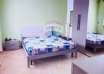 Camera / camera da letto - Two-room apartment via Vergano, Borgomanero - photo 3
