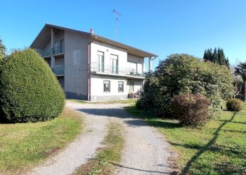 Casa all\'aperto - Independent house Via Masera, Oleggio Castello - photo 1