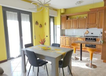 Cucina - Independent house Via Masera, Oleggio Castello - photo 13