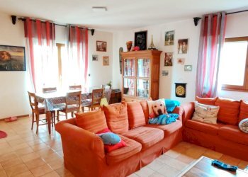 Sala da pranzo - Casa indipendente Via De Medici, Bellinzago Novarese - foto 14