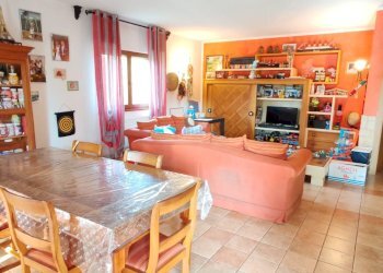 Sala da pranzo - Casa indipendente Via De Medici, Bellinzago Novarese - foto 16