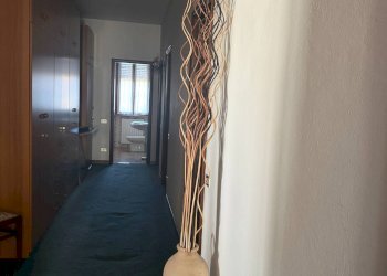 Hall / corridoio - Villa via Manzoni
 
19, Brebbia - photo 20