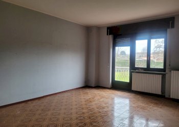 Stanza vuota - Villa Via Giuseppe Garibaldi
 
11, Gargallo - photo 9