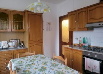 Cucina - Villa Via Giuseppe Garibaldi
 
11, Gargallo - photo 22