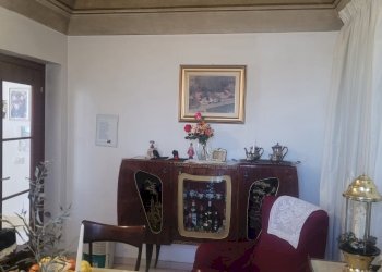Sala da pranzo - Villa VIA CARLO PALMARO
 
1, Greggio - photo 21