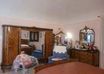 Camera / camera da letto - Villa VIA CARLO PALMARO
 
1, Greggio - photo 28