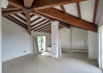 Stanza vuota - Villa via San Francesco D'Assisi
 
18, Cantù - photo 25