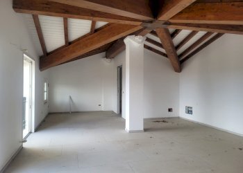 Stanza vuota - Villa via San Francesco D'Assisi
 
18, Cantù - photo 33