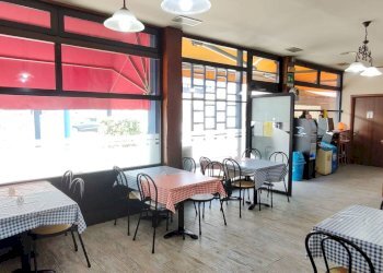 Sala da pranzo - Attività Commerciale Via Magenta, Busto Arsizio - foto 4