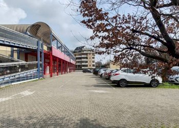 Edificio all\'aperto - Attività Commerciale Via Magenta, Busto Arsizio - foto 9