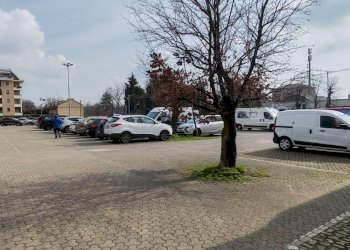 Edificio all\'aperto - Attività Commerciale Via Magenta, Busto Arsizio - foto 10