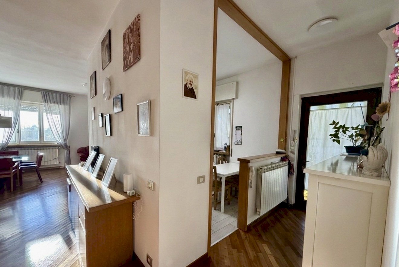 Hall / corridoio - Semi-detached house VIA MATTEOTTI, Vergiate - photo 3