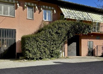 Casa all\'aperto - Semi-detached house VIA MATTEOTTI, Vergiate - photo 1