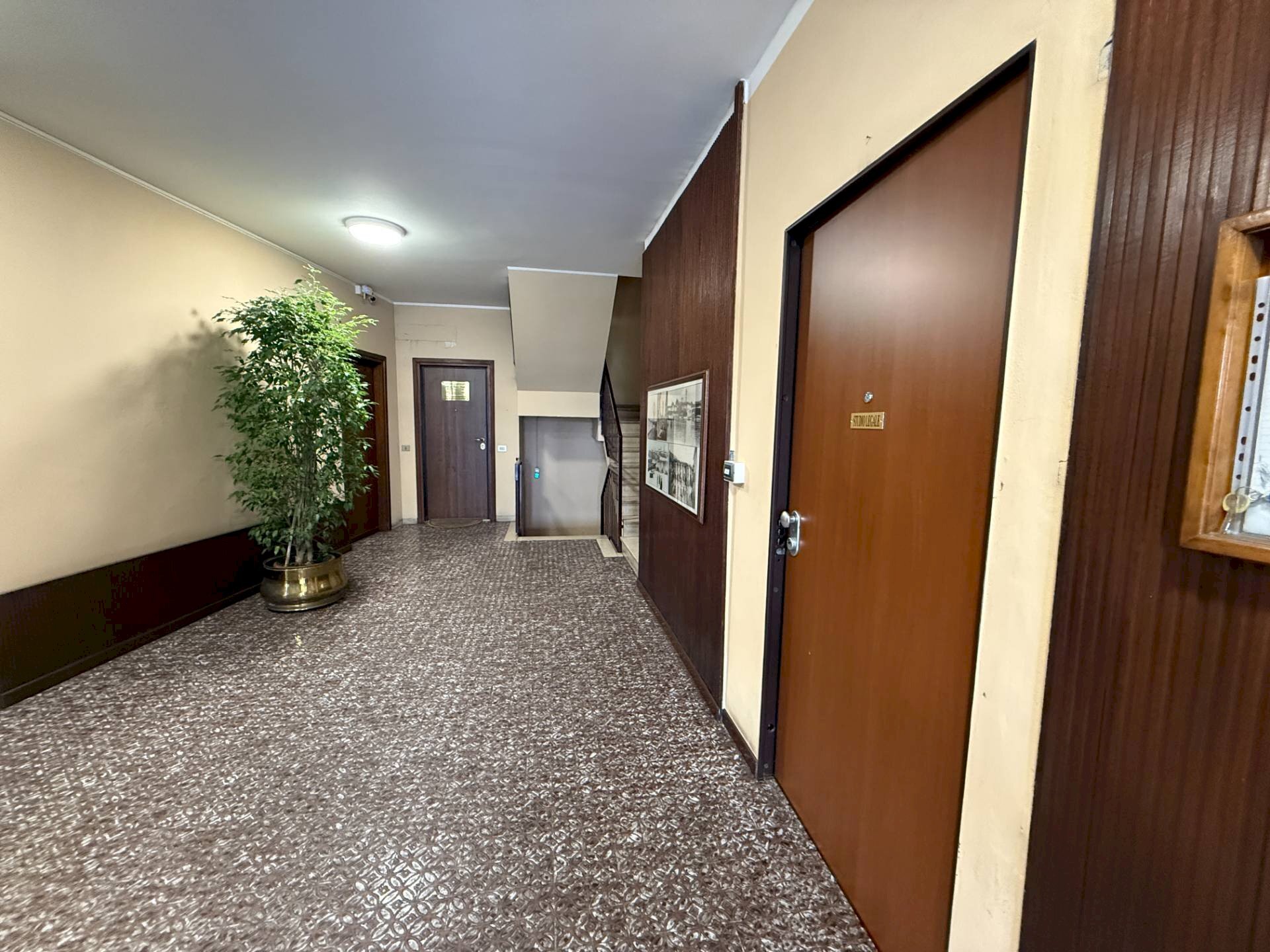 Ricezione / Lobby - Ufficio via Dell'Olmo, Sesto Calende - foto 2
